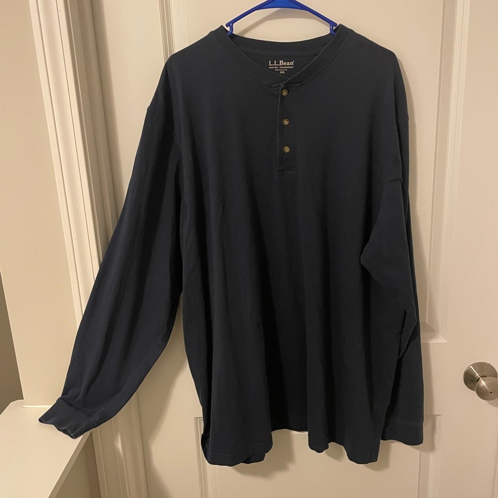 L.L. Bean Men's Dark Blue Long Sleeve Henley